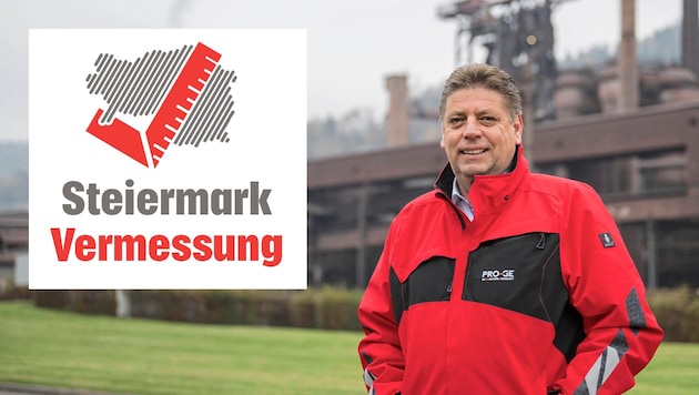 Trade unionist Franz Jantscher in front of the Voestalpine steelworks in Leoben-Donawitz. (Bild: Krone KREATIV/Jürgen Fuchs)