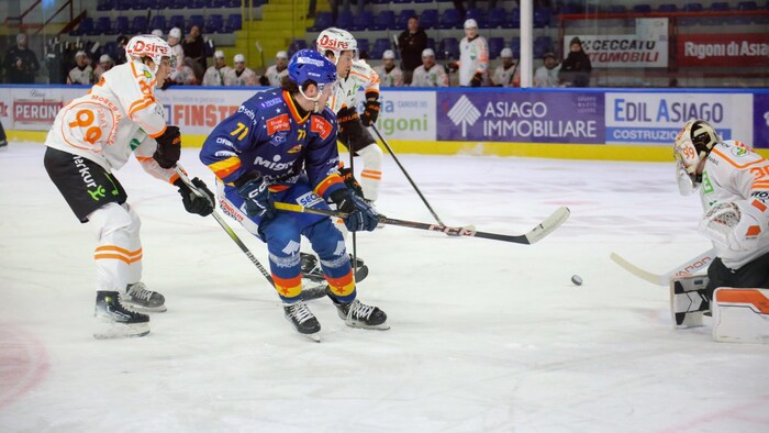 Die 99ers setzten sich in Asiago 5:2 durch.