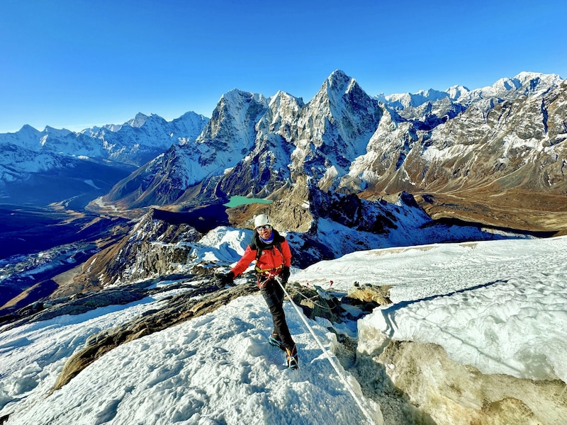 Riccardo Mizio im Abstieg vom Lobuche East. (Bild: zVg)