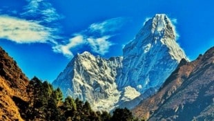 Der Blick auf die prachtvoll geformte Ama Dablam lässt einen fast nicht mehr los. (Bild: zVg)