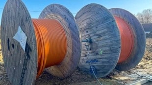 Der Ausbau des Netzes geht ins Geld. 80 bis 140 Euro kostet je nach Bodenbeschaffenheit ein ...