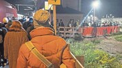 Ein übervoller Wiesel-Zug mit ungeplanter Endstation: Die Folge war nicht nur großes Gedränge.