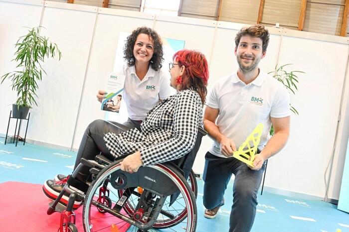 Visitor Beatrix in a wheelchair: "It's very difficult. I'm glad I'm healthy"