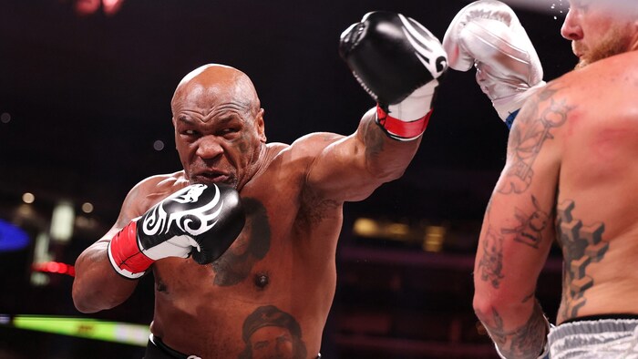 Mike Tyson im Fight gegen Jake Paul.