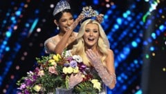 Die neue Miss Universe kommt aus Dänemark. Die 21-jährige Victoria Kjær Theilvig durfte sich in Mexiko-Stadt ihr Krönchen abholen.  (Bild: APA/AFP/CARL DE SOUZA)