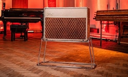 Ein 62 Jahre alter Gitarren-Verstärker (Bild) von John Lennon ist in England für umgerechnet ...