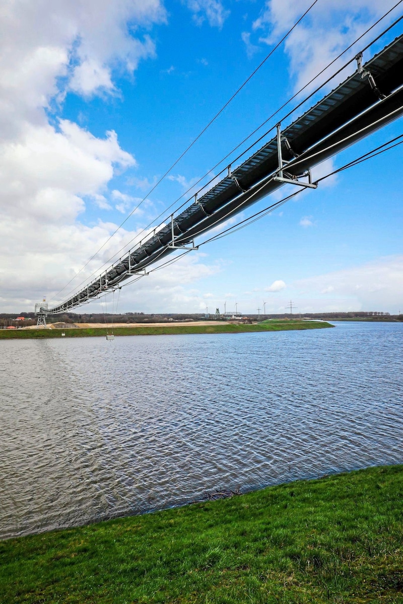 So hätte das Förderband über den Donaustrom aussehen können (Symbolbild). (Bild: EGLV/Rupert Oberhauser)