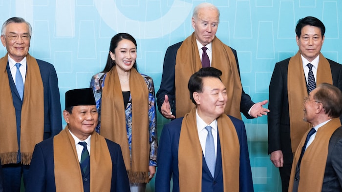 Biden zuckte auf die Frage nur mit den Schultern.