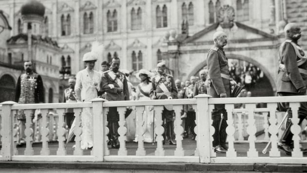 Eine Dynastie feierte sich selbst: die Romanows (Bild: Austrian Archives / brandstaetter images / picturedesk.com)