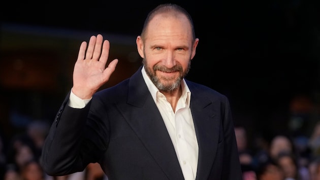 Ralph Fiennes (Bild: AP ( via APA) Austria Presse Agentur/Alessandra Tarantino)