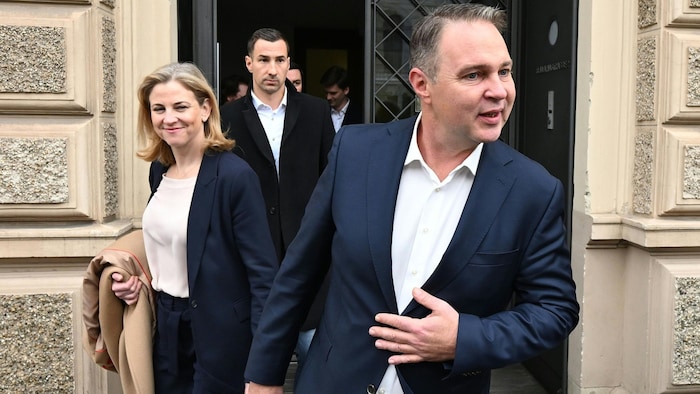 Man muss nicht, aber will zusammenarbeiten, waren sich Andreas Babler und Beate Meinl-Reisinger ...