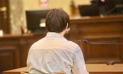 Die Staatsanwältin gab nach der Verkündung der Entscheidung der Geschworenen keine Erklärung ab. ...