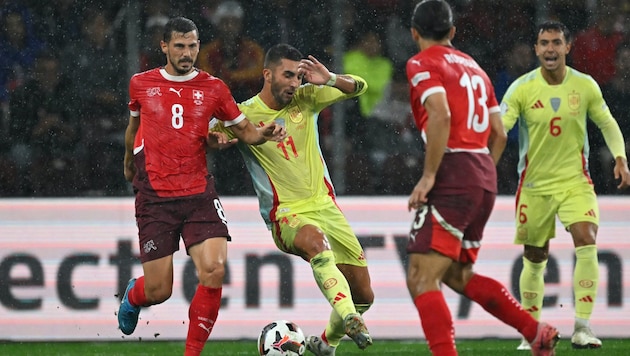 Spanien empfängt heute Abend die Schweiz. (Bild: APA/AFP/Fabrice COFFRINI)