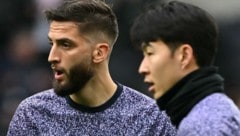 Rodrigo Bentancur (li.) und Heung-Min Son (Bild: AFP or licensors)