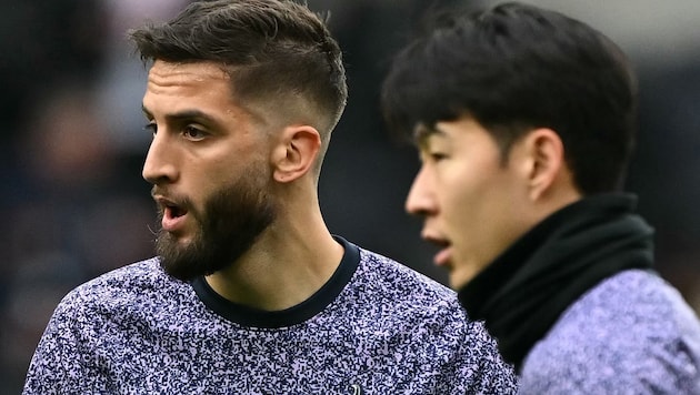 Rodrigo Bentancur (left) and Heung-Min Son (Bild: AFP or licensors)