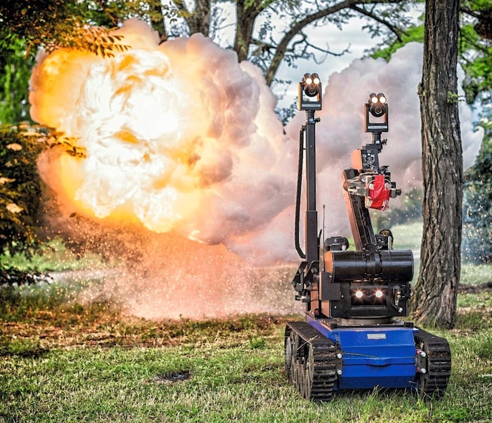 Roboter, die im Notfall Sprengstoffe unschädlich machen können – modernste Technik bei den ...
