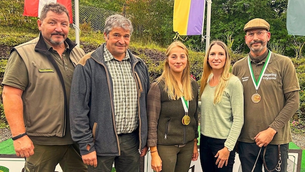 Representatives from her shooting club, hunting and politics honored the 26-year-old with a review of her successes over the year. (Bild: Christina Kohzina)