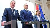 Am Montag greifen die Parteichefs Andreas Babler, Karl Nehammer und Beate Meinl-Reisinger (v.l.) ...