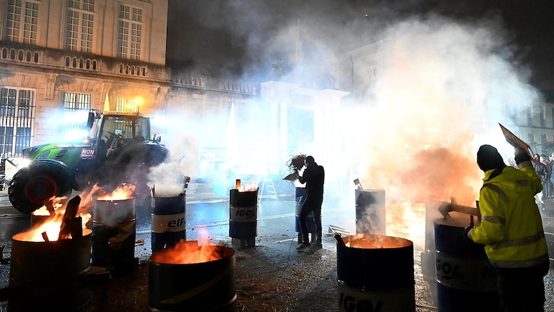 The protests are to be intensified over the next few days. (Bild: APA/AFP/Francois NASCIMBENI)