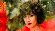 Ina Regen: unverwechselbar samtige Stimme und tiefsinnig poetische Texte