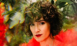 Ina Regen: unverwechselbar samtige Stimme und tiefsinnig poetische Texte