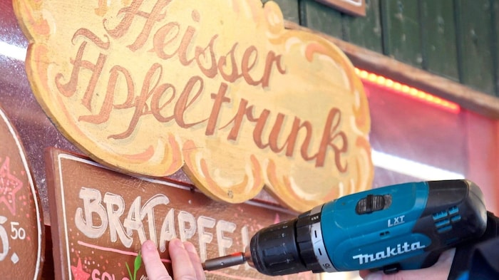 Letzte Arbeiten: Ab Donnerstag wird ausgeschenkt.