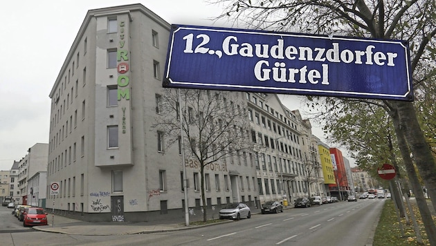 The building at Gaudenzdorfer Gürtel 41 has long been known as a problem house. But now things could be about to change. (Bild: Krone KREATIV/Martin Jöchl)