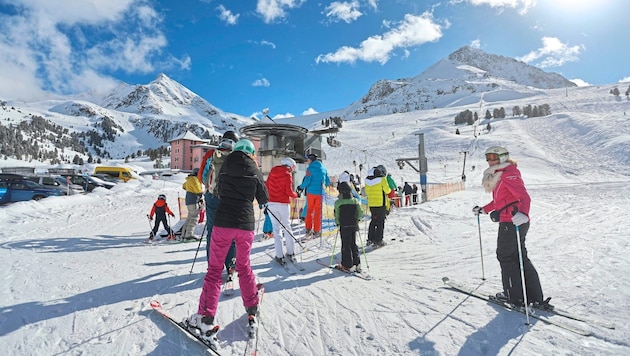 70 von 93 Tiroler Skigebieten machen mit und ermöglichen Schulklassen erlebnisreiche Tage in der Tiroler Bergwelt. (Bild: Birbaumer Christof)