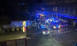 In einem Sonderzug ohne Fahrgäste auf der Strecke der U1 ist Dienstag am frühen Abend an einem ...