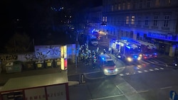 In einem Sonderzug ohne Fahrgäste auf der Strecke der U1 ist Dienstag am frühen Abend an einem Waggon ein Brand entstanden. (Bild: Leserreporter)