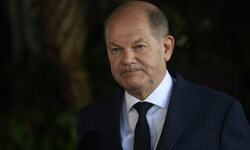Kanzlerfrage: Olaf Scholz ruft seine SPD zur Geschlossenheit auf. 