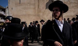 Protest von ultraorthodoxen Juden gegen die Wehrpflicht, die nun auch für sie gilt. 