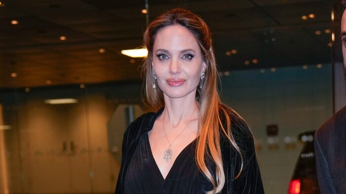 Angelina Jolie wants to end the war of the roses with Brad Pitt. Her lawyer claims.