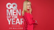Nicole Kidman zeigt, wie sinnlich ein Look in Rot sein kann.