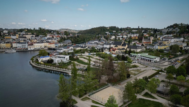 Auf dem Gelände des einstigen Seebahnhofs soll in Gmunden das neue Seeviertel errichtet werden. (Bild: Markus Wenzel)