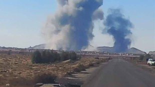 Dicke Rauchschwarten über Palmyra