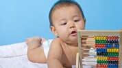 Kurse versprechen Eltern eine strahlende Zukunft für ihre Kinder – doch können sie aus den ...