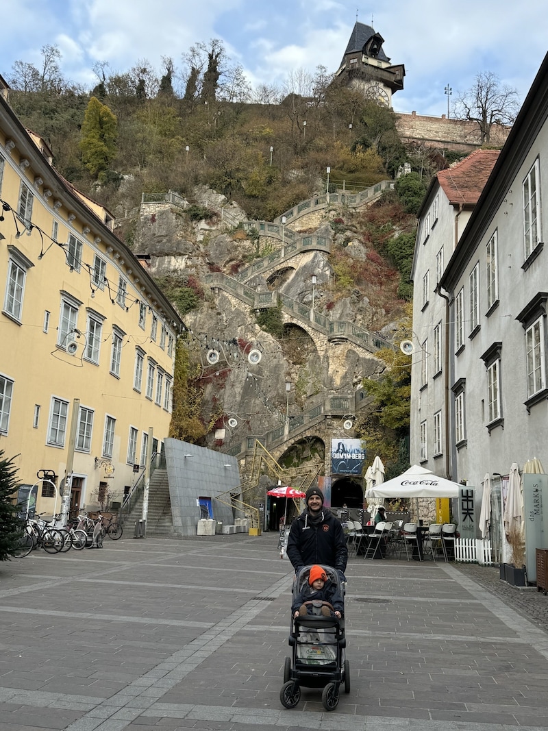 99ers-Stürmer Manuel Ganahl fühlt sich nach seiner Rückkehr mit seiner Familie in Graz pudelwohl.  (Bild: Kothgasser)