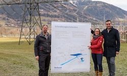 Hier entsteht ein Becken für das neue Kraftwerk: Thomas Etzer, Tanja Janisch-Breuer und ...