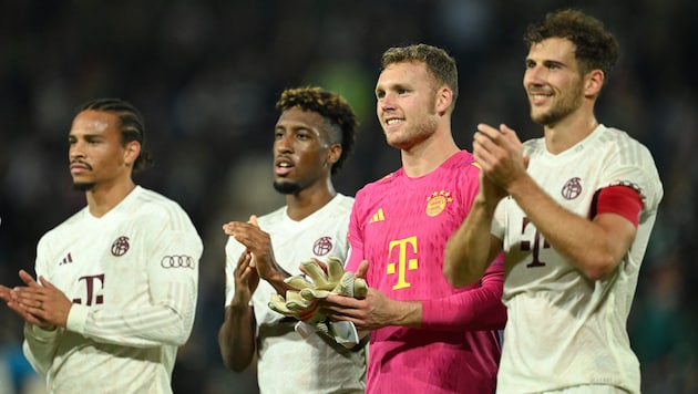 Daniel Peretz (2. von rechts) wäre bereit für ein Startelf-Debüt in der Bundesliga. (Bild: AFP/APA/INA FASSBENDER)