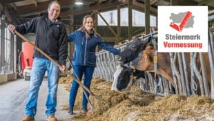 Karin und Herbert Weiss ließen uns einen Blick hinter die Stalltüren werfen. (Bild: Krone KREATIV/Jürgen Fuchs)