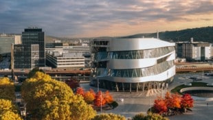 Das Mercedes-Werk in Stuttgart (Bild: stock.adobe.com/uslatar)