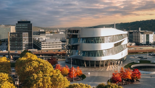 Das Mercedes-Werk in Stuttgart (Bild: stock.adobe.com/uslatar)