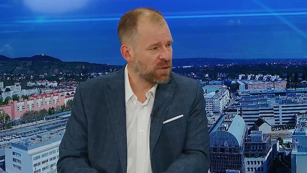 "Everything staged": SPÖ rebel Rudi Fußi made serious accusations against SPÖ federal party leader Andreas Babler in an interview with krone.tv. (Bild: krone.tv)