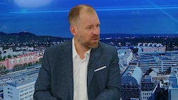 „Alles inszeniert“: SPÖ-Rebell Rudi Fußi erhob im Interview mit krone.tv schwere Vorwürfe gegen SPÖ-Bundesparteichef Andreas Babler.  (Bild: krone.tv)