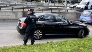 Die Polizei sucht mit Hochdruck nach dem Müllwagen.  (Bild: krone.tv)