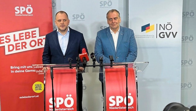 Wolfgang Zwander (links) und Andreas Kollross von der SPÖ richten Bund und Land ihre Forderungen und Vorschläge aus.. (Bild: SPÖ-NÖ)