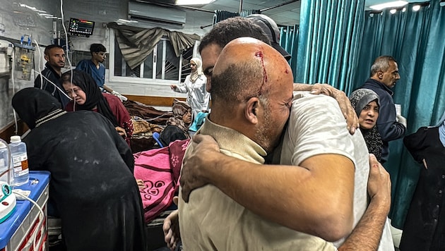 Palestinians in the Kamal Adwan hospital (Bild: AFP/APA)