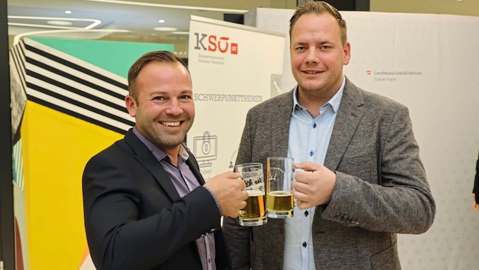 Bernhard Medved (links) und Andreas Kobald beobachteten einen Einbruch und verständigten die ...