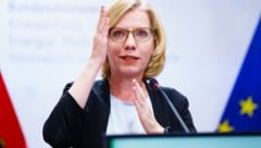 Grund für die Verzögerung war ein Streit in der Regierungskoalition von ÖVP und Grünen.  (Bild: APA/EVA MANHART)